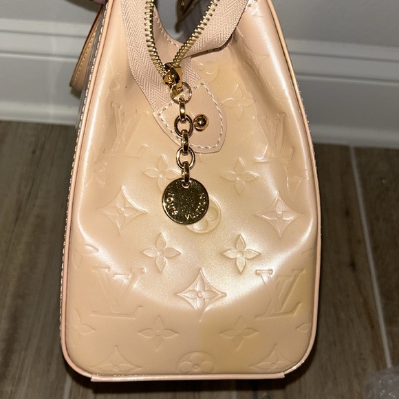 Brea Patent Leather Shoulder Handbag - Picture 11 of 15